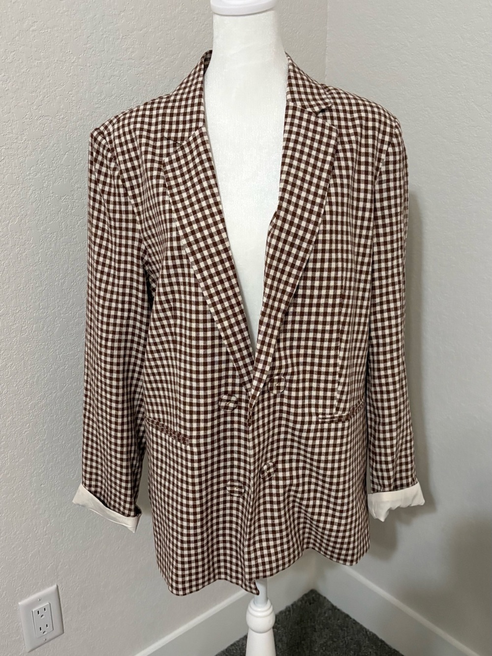 Tahari Brown and Cream Linen Gingham Jacket